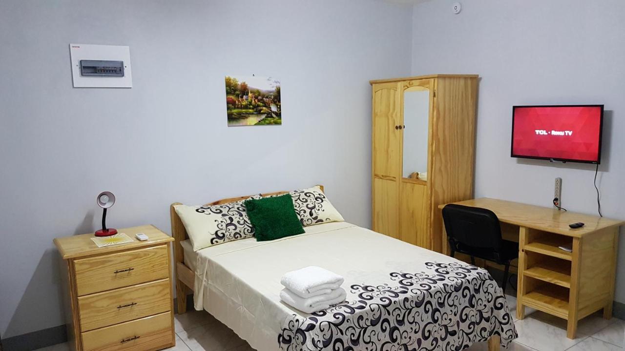 Sunburst Apartment Arnos Vale Bagian luar foto